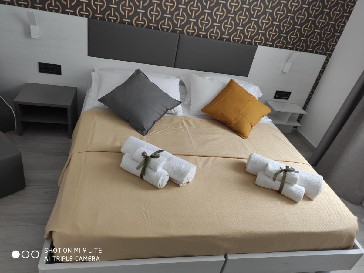 Thalya Luxury Rooms Сиракузы Экстерьер фото